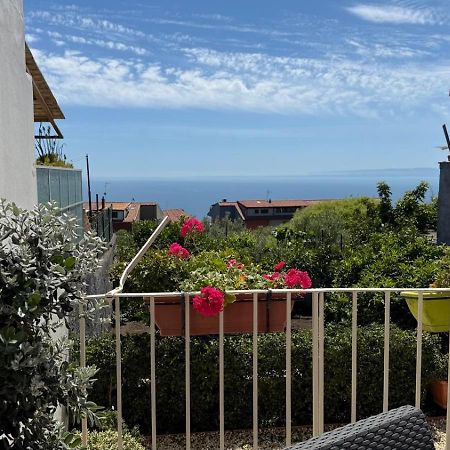 Villa Mosa House à Aci Castello Extérieur photo